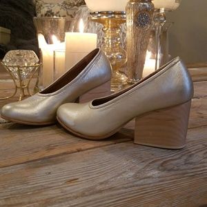 Ceri Hoover Shoes